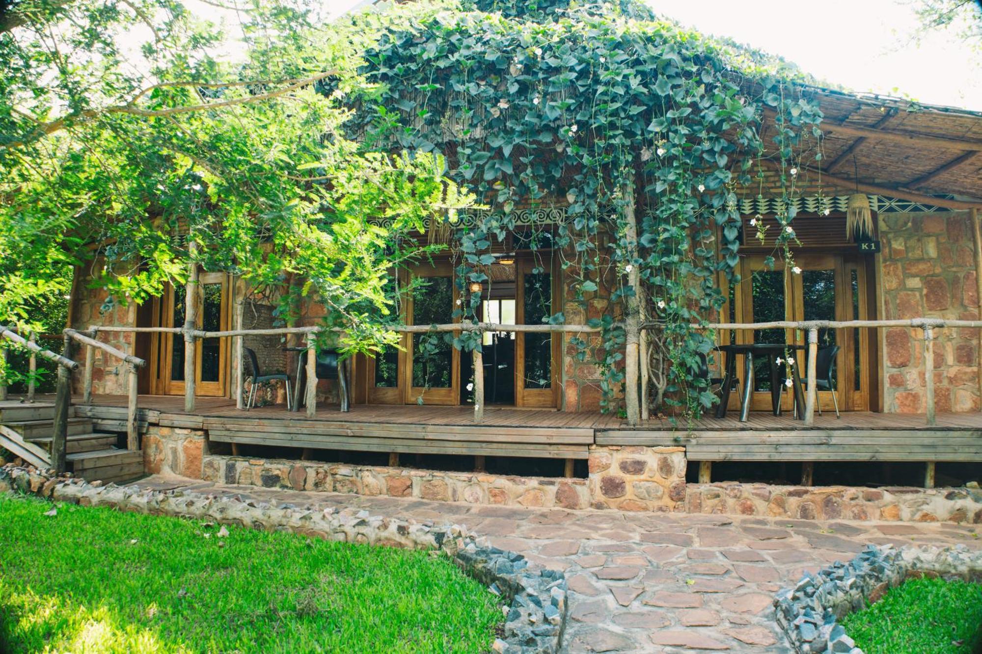 Akagera Transit Lodge Exterior photo